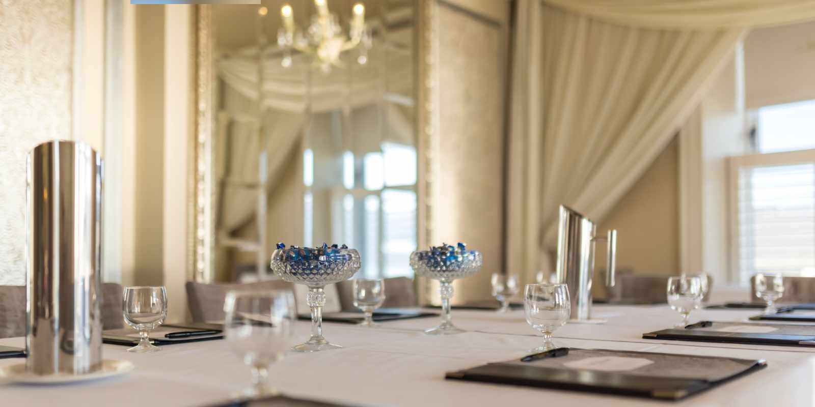 Banner lough cairlinn suite   x  px www.thewhistledownhotel.com_v2